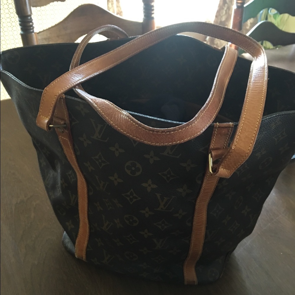 SOLD*****Authentic Louis Vuitton handbag.